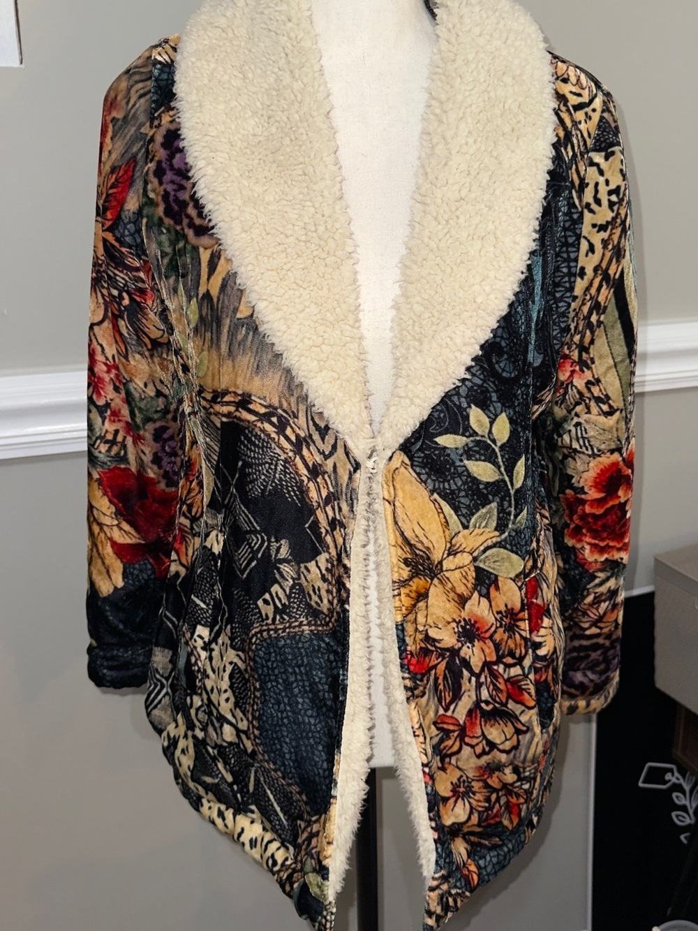 Floral Patchwork Teddy Jacket with Cream Sherpa Collar - Picture 10 of 13